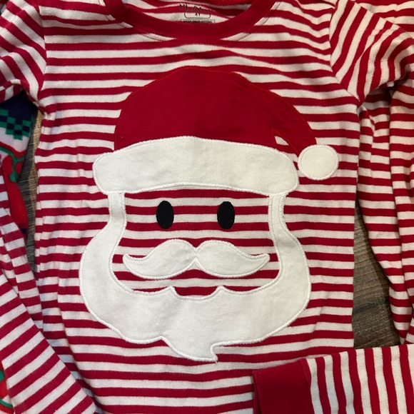 The Children’s Place Santa 4 and Cat & Jack Christmas Pajamas - Picture 2 of 10
